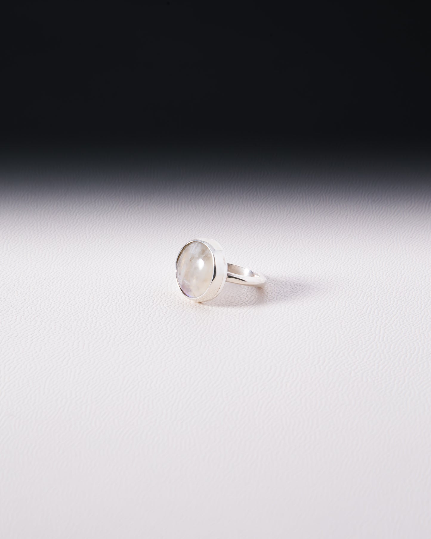 004 Moon-gloss Mini Ring